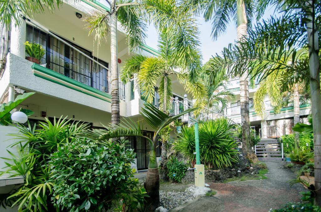 Resort Turtle Manoc-Manoc
